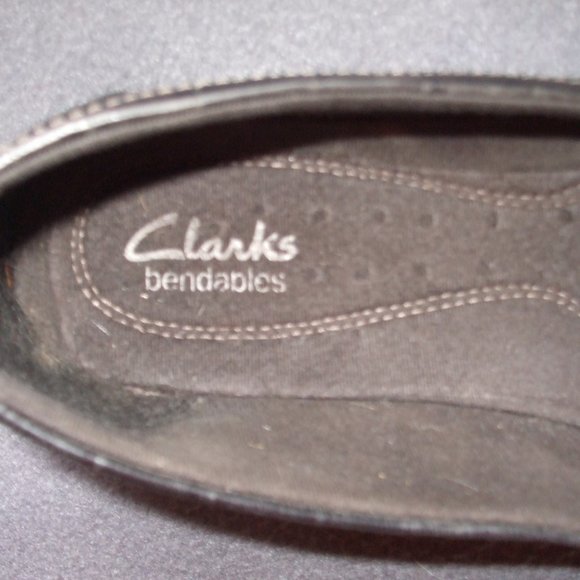 CLARKS BENDABLES REPTILE-STAMPED LOAFERS - Picture 5 of 7